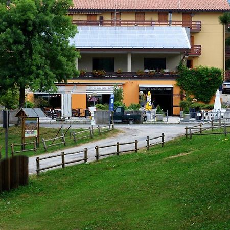 ホテル Il Mandriano カルペーニャ エクステリア 写真