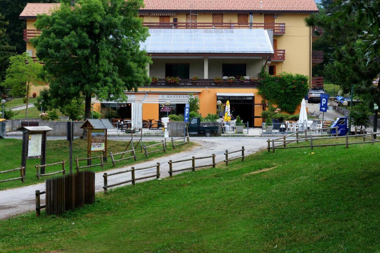 ホテル Il Mandriano カルペーニャ エクステリア 写真